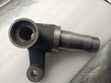 東南亞叉車配件批發(fā)  老撾萬(wàn)象南洋斗山叉車進(jìn)口轉(zhuǎn)向后橋轉(zhuǎn)向節(jié)