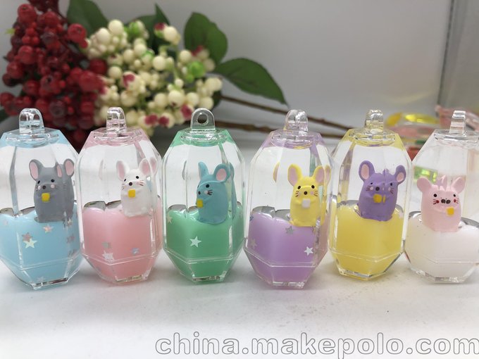 抖音新款 創(chuàng)意漂浮公仔鑰匙扣 包包掛件 生日禮物 紀(jì)念品定制批發(fā)圖片