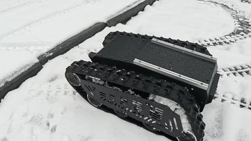 阿凡达智能菱形结构履带机器人底盘AFD-8，雪，运行灵活自如。