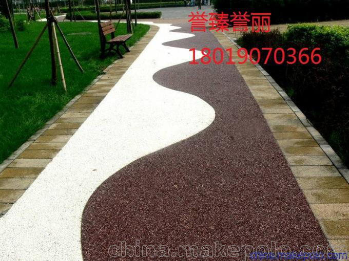 崇左生態(tài)透水地坪價(jià)格實(shí)惠 透水混凝土增強(qiáng)劑批發(fā)價(jià)格可談圖片